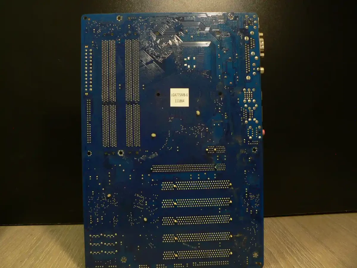 Gigabyte GA-P43T-ES3G LGA775 Alaplap + Intel Pentium E6800 (A- kategória, korrodált processzor lefogató) - Image 4