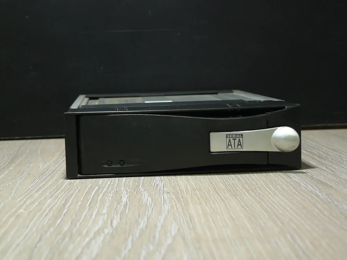 SATA Mobil Rack (Fekete) - Image 2