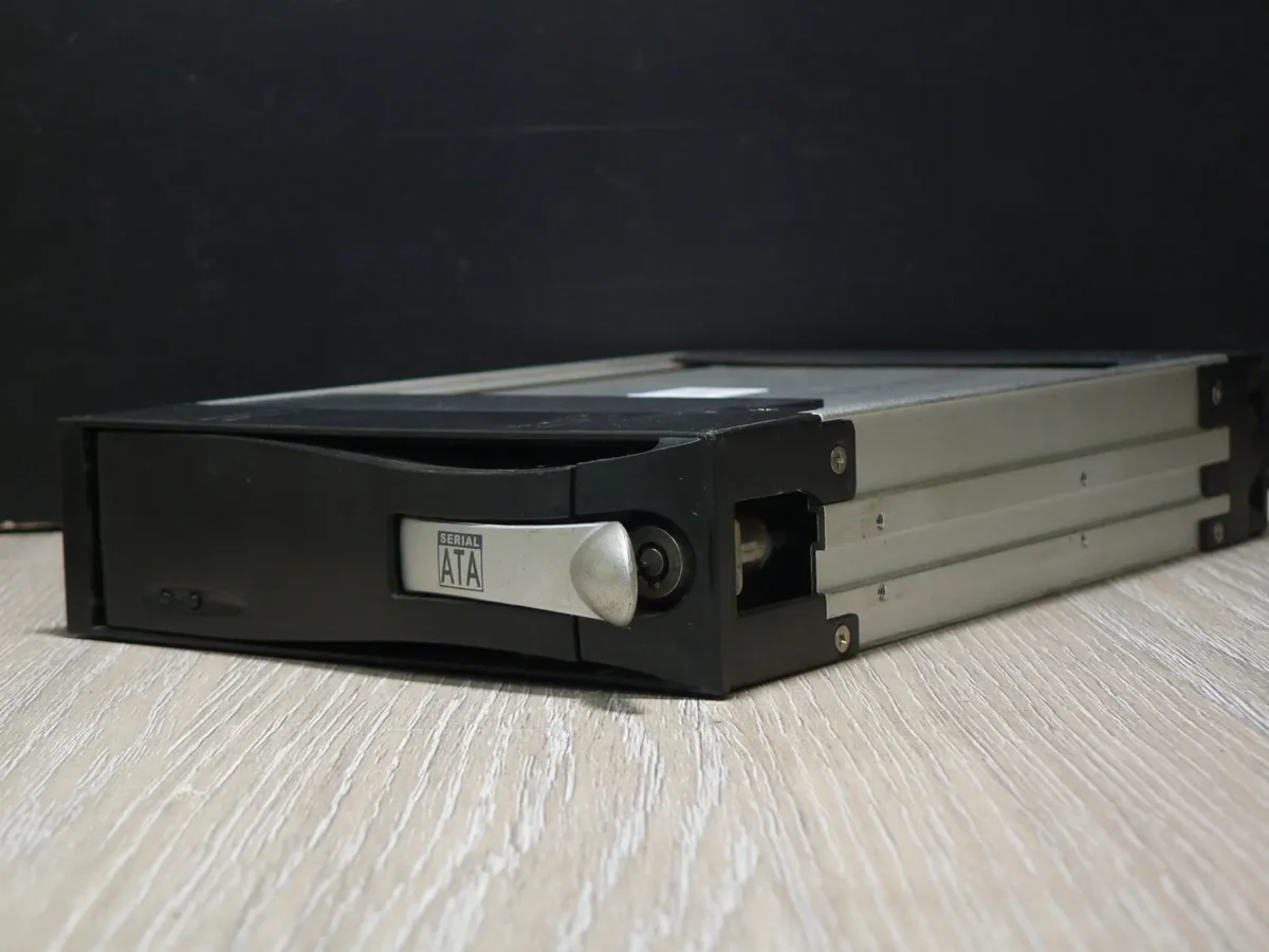 SATA Mobil Rack (Fekete) - Image 3