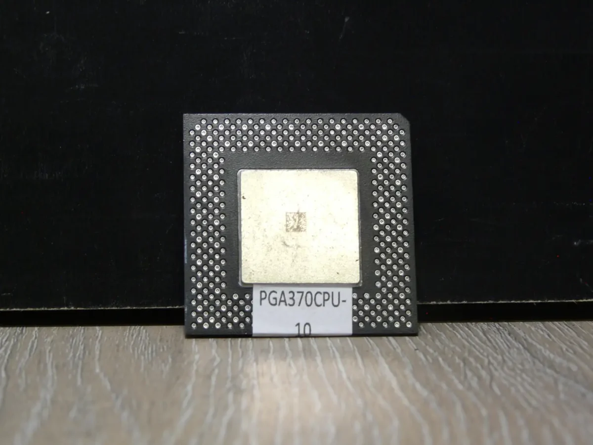 PGA370CPU-10-1 Intel Celeron 366 SL35C Socket 370 Mendocino Processzor - Image 1