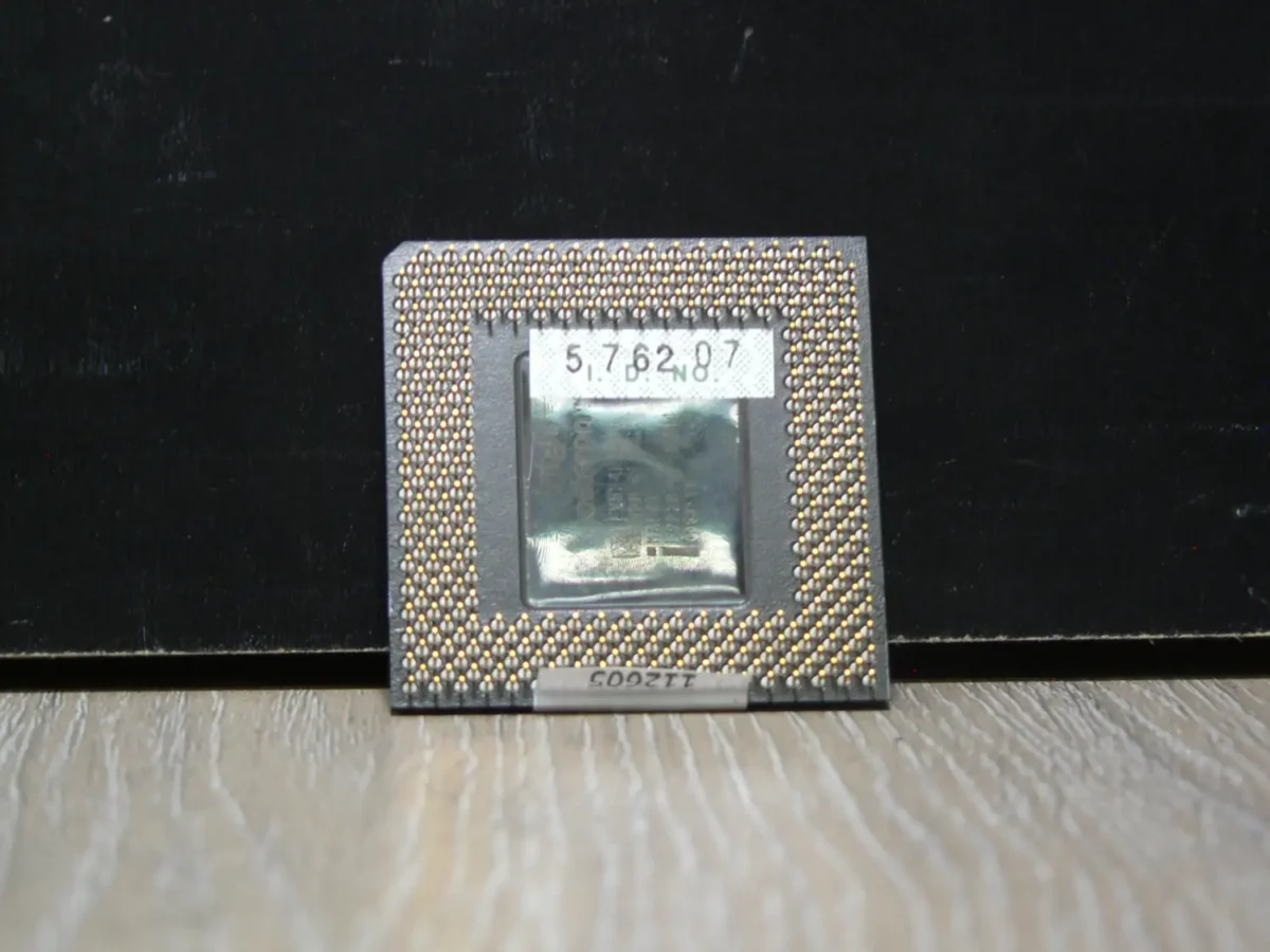 Intel Celeron 366 SL35C Socket 370 Mendocino Processzor - Image 2