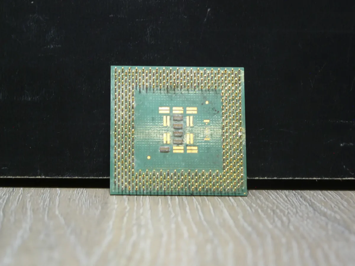 Intel Celeron 633 SL4PA Socket 370 Coppermine Processzor - Image 2