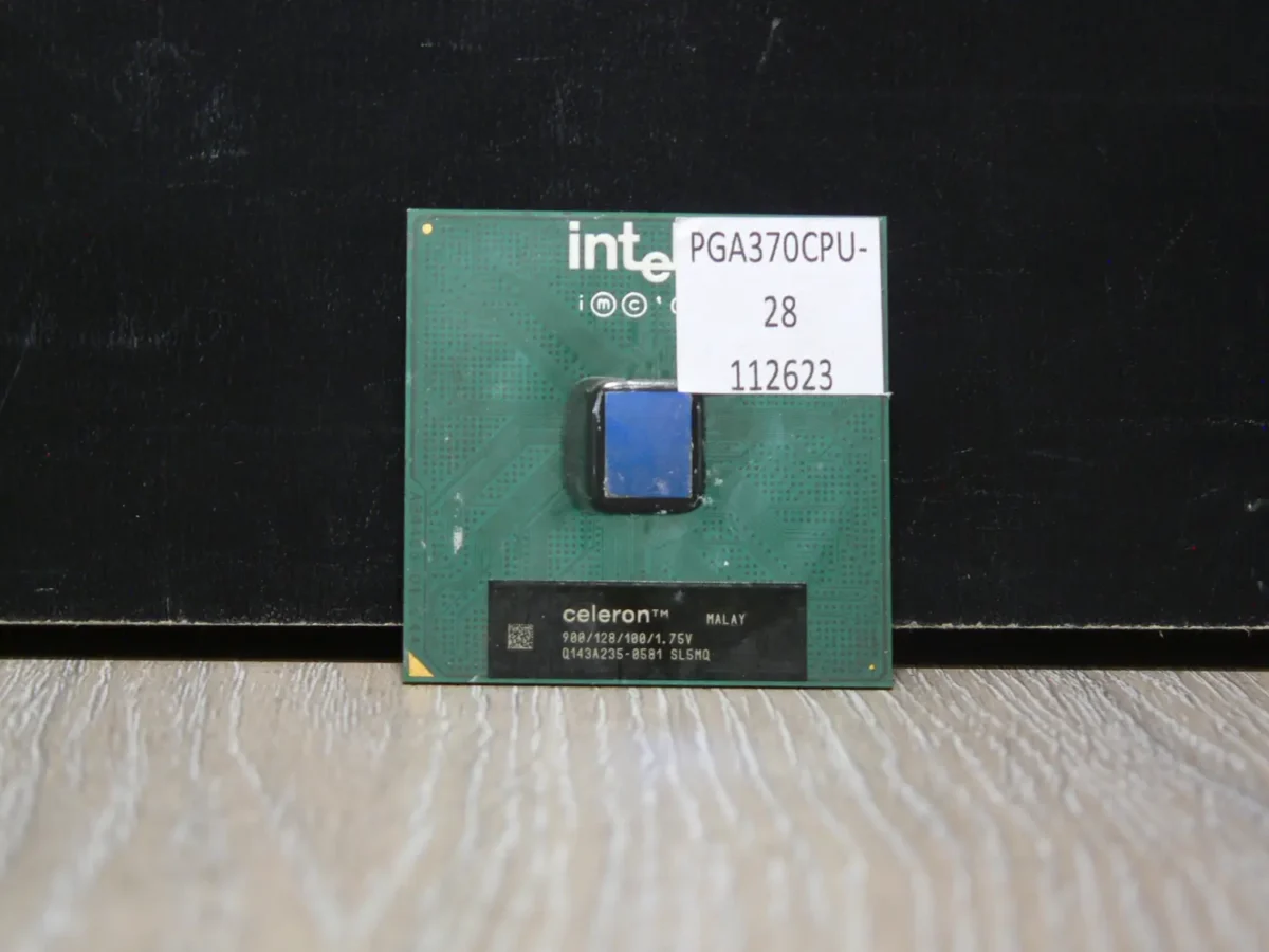 Intel Celeron 900 SL5MQ Socket 370 Coppermine Processzor - Image 1