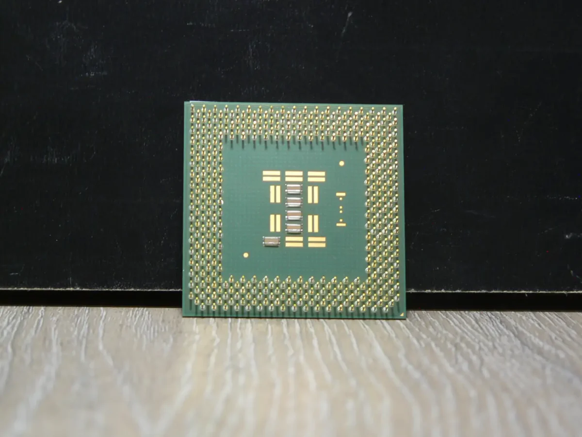 Intel Celeron 766 SL4P6 Socket 370 Coppermine Processzor - Image 2