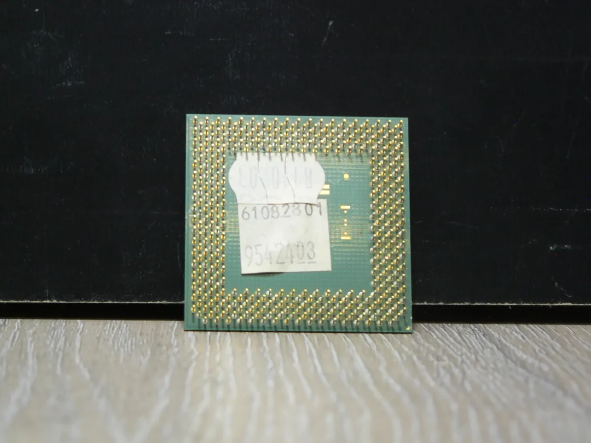 Intel Celeron 600 SL4PB Socket 370 Coppermine Processzor - Image 2