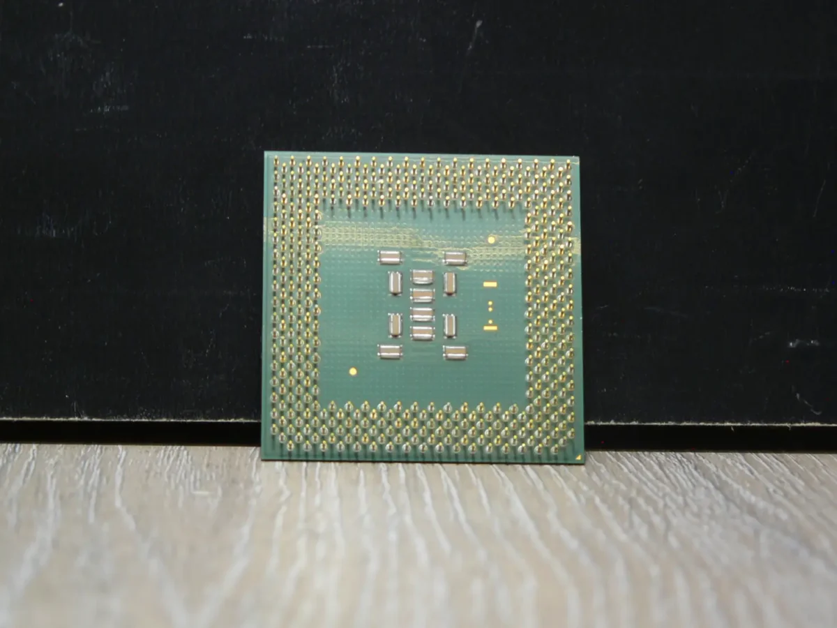 Intel Pentium 667 SL3XW Socket 370 Coppermine Processzor - Image 2