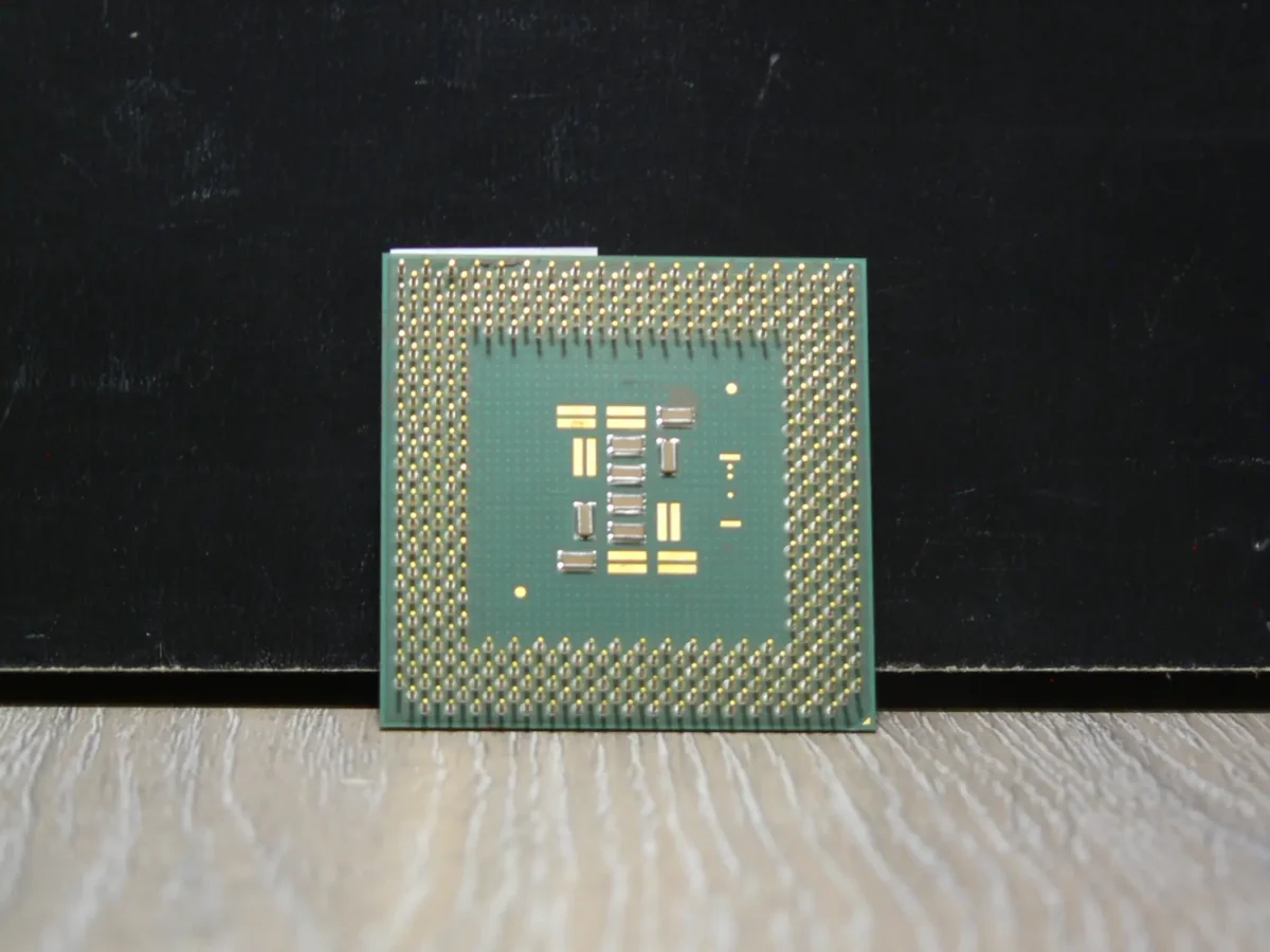 Intel Pentium 733 SL4CG Socket 370 Coppermine Processzor - Image 2