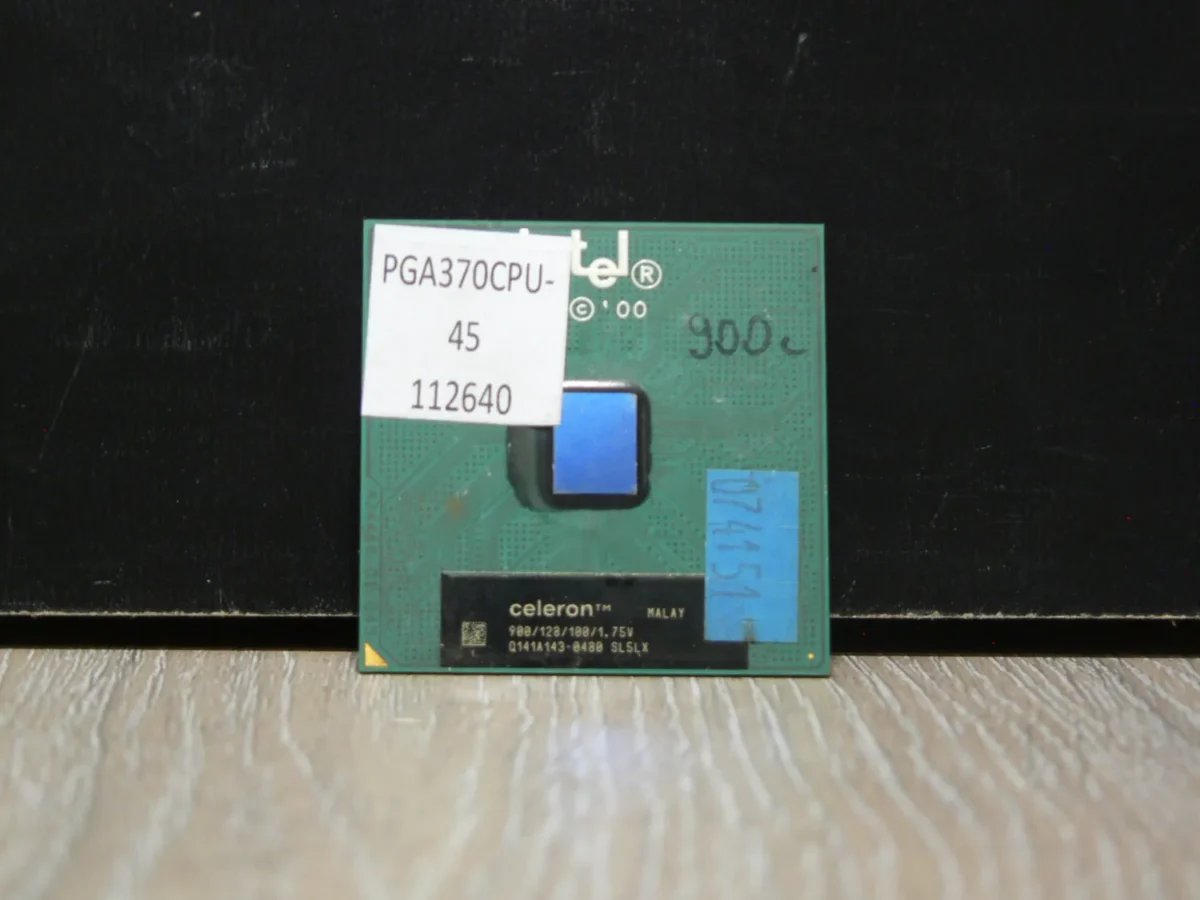 Intel Celeron 900 SL5LX Socket 370 Coppermine Processzor - Image 1