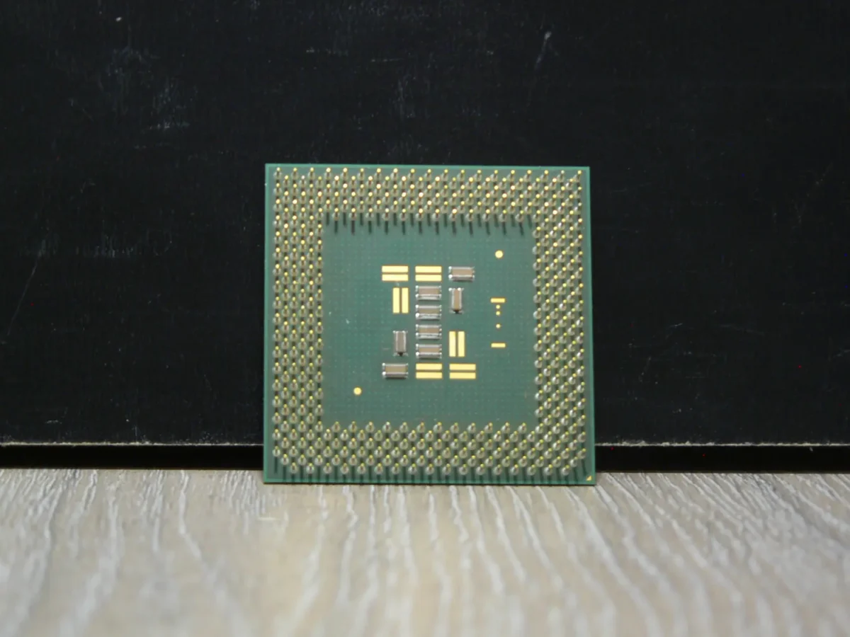 Intel Pentium 733 SL4CG Socket 370 Coppermine Processzor - Image 2
