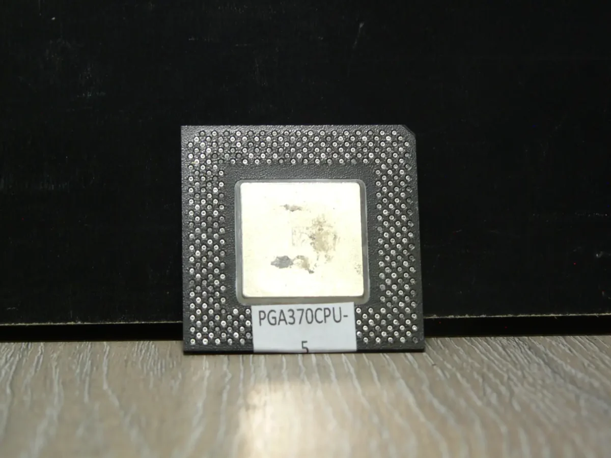 PGA370CPU-5-1 Intel Celeron 500 SL3FY Socket 370 Mendocino Processzor - Image 1