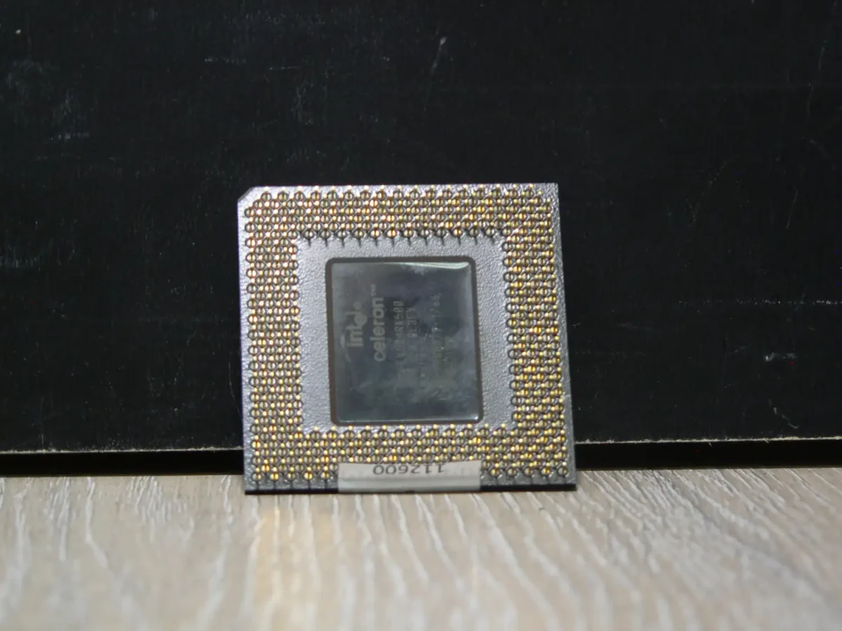 Intel Celeron 500 SL3FY Socket 370 Mendocino Processzor - Image 2