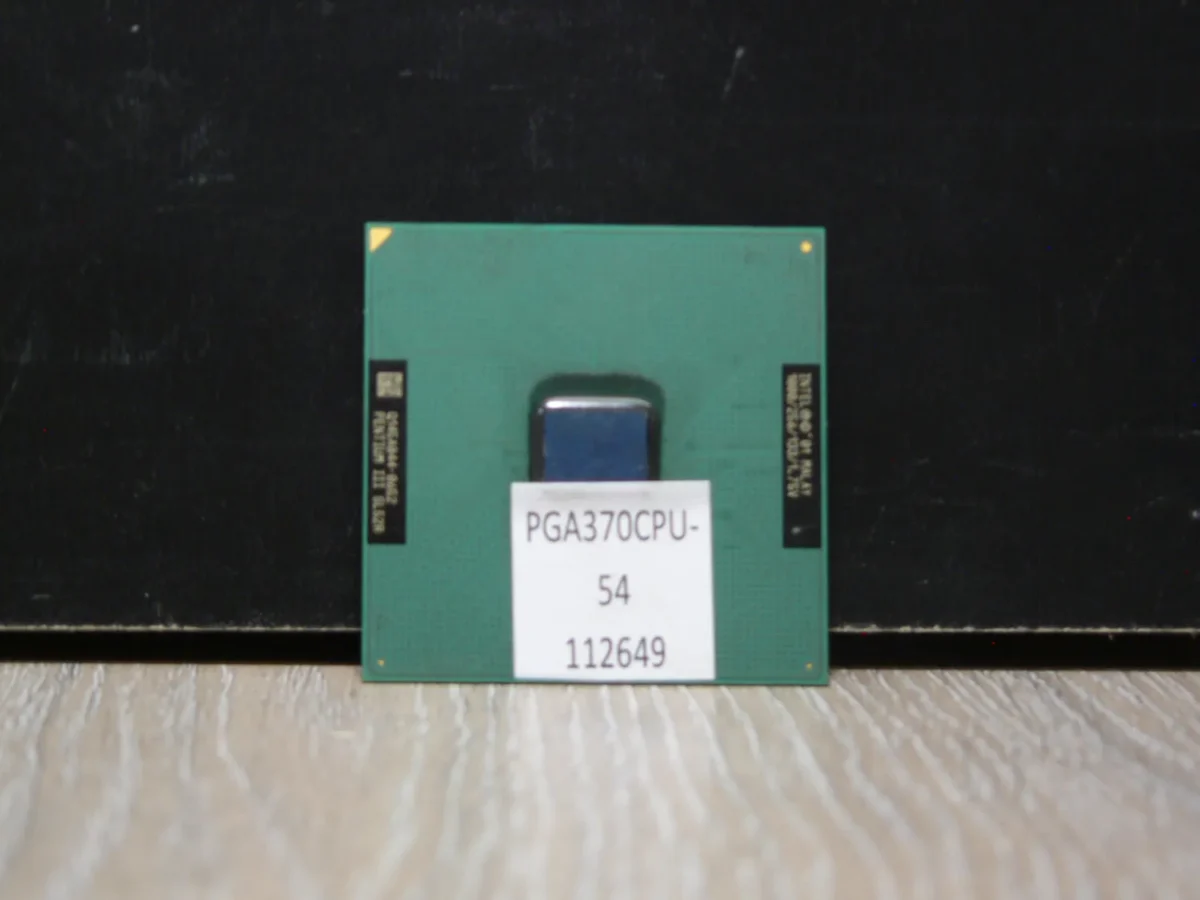 Intel Pentium 1000 SL52R Socket 370 Coppermine Processzor - Image 1