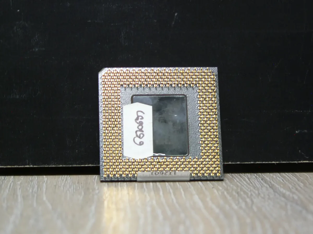 Intel Celeron 366 SL35S Socket 370 Mendocino Processzor - Image 2
