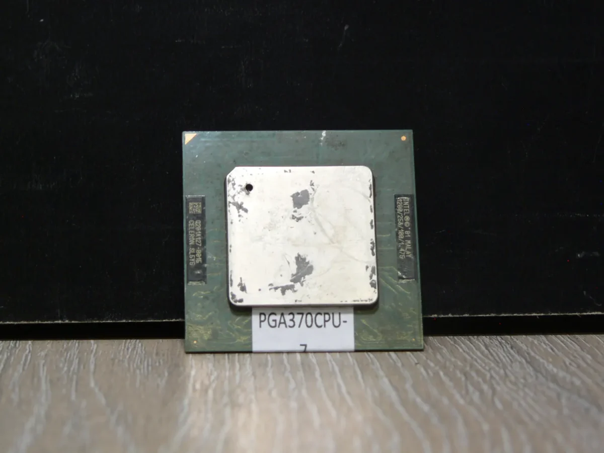 Intel Celeron 1200 SL5Y5 Socket 370 Tualatin Processzor - Image 1
