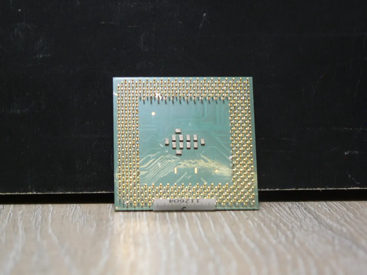 Intel Celeron 1100A SL5VQ Socket 370 Tualatin Processzor - Image 2