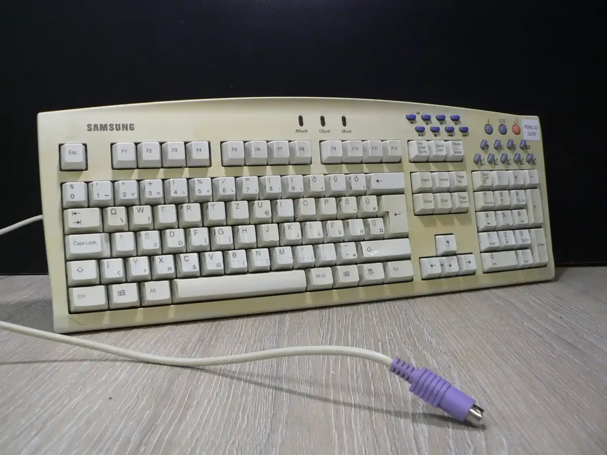 Samsung PS/2 Billentyűzet Multimédia Magyar - Image 1
