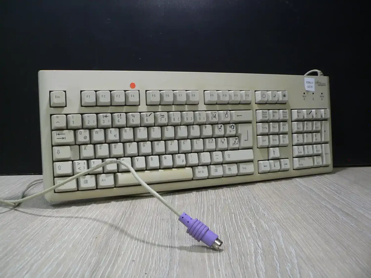 Fujitsu Siemens PS/2 Billentyűzet Német - Image 1