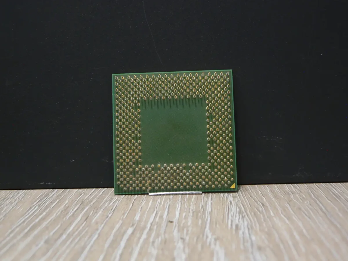 AMD Athlon AXDA2600DKV3D Socket 462 Processzor - Image 2