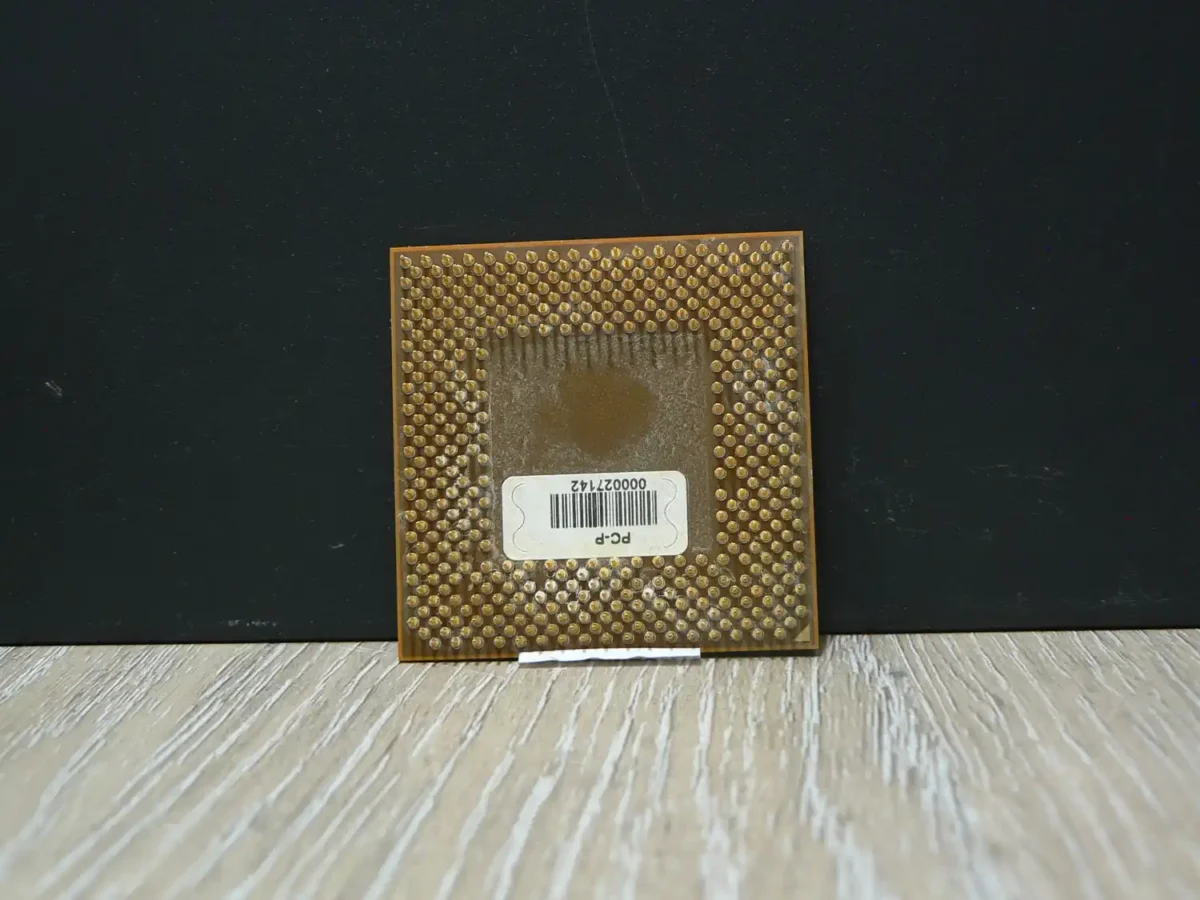 AMD Athlon AXDA2000DKT3C Socket 462 Processzor - Image 2