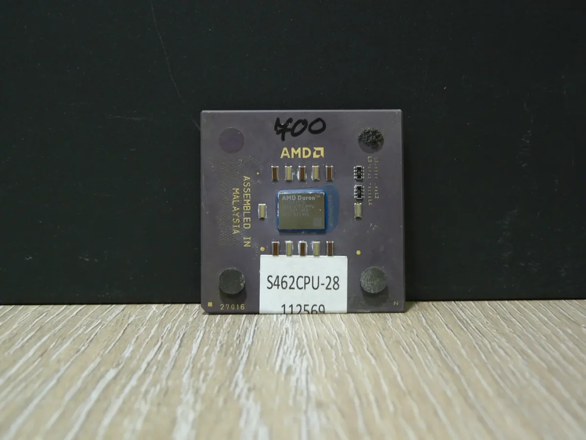 S462CPU-28-1 AMD Duron D700AUT1B Socket 462 Processzor - Image 1