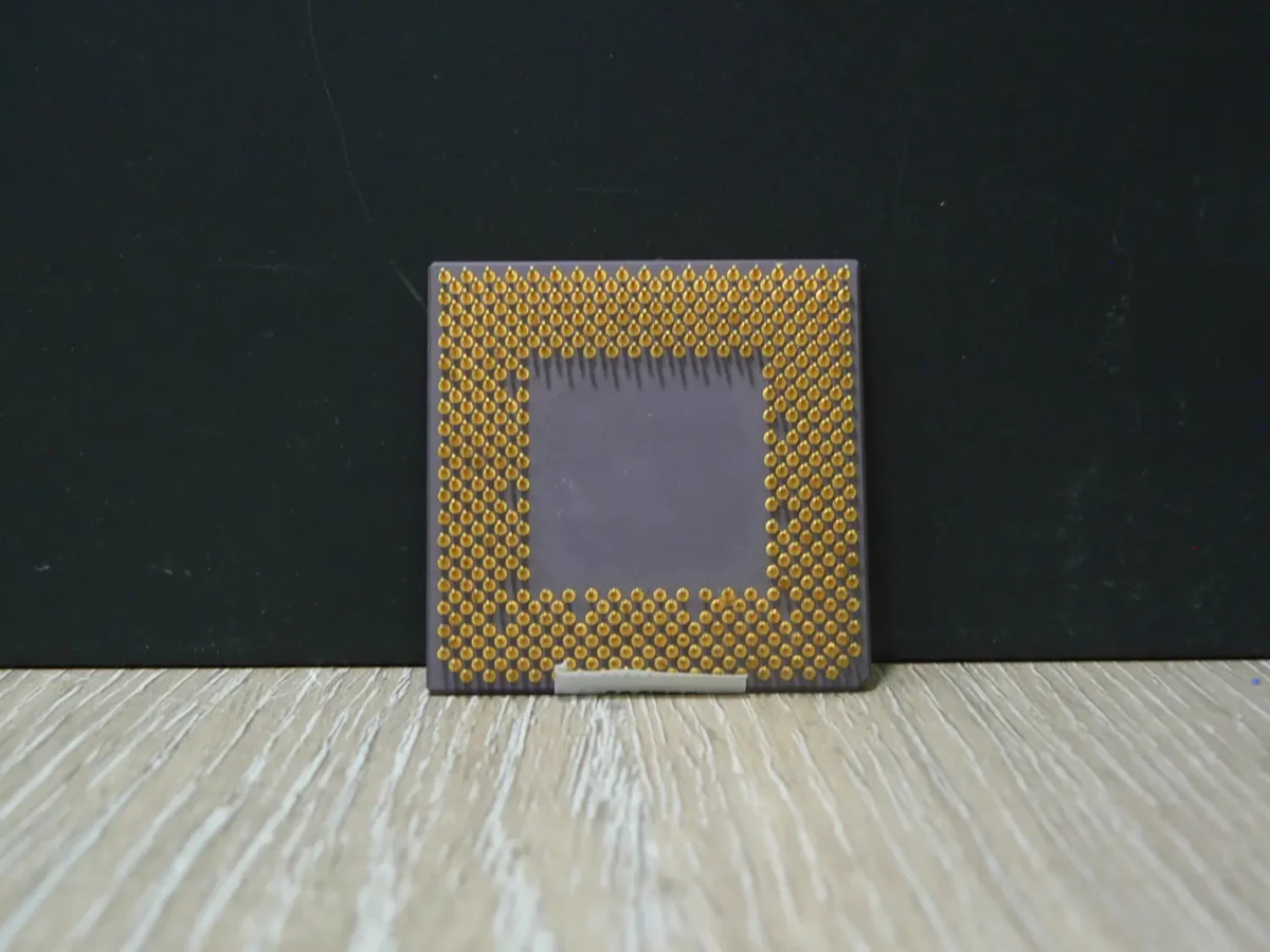 AMD Duron D700AUT1B Socket 462 Processzor - Image 2