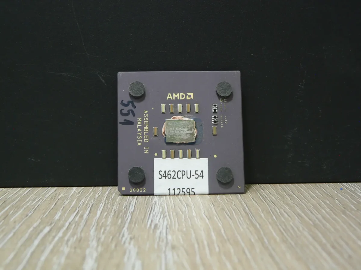 S462CPU-54-1 AMD Duron D700AUT1B Socket 462 Processzor - Image 1