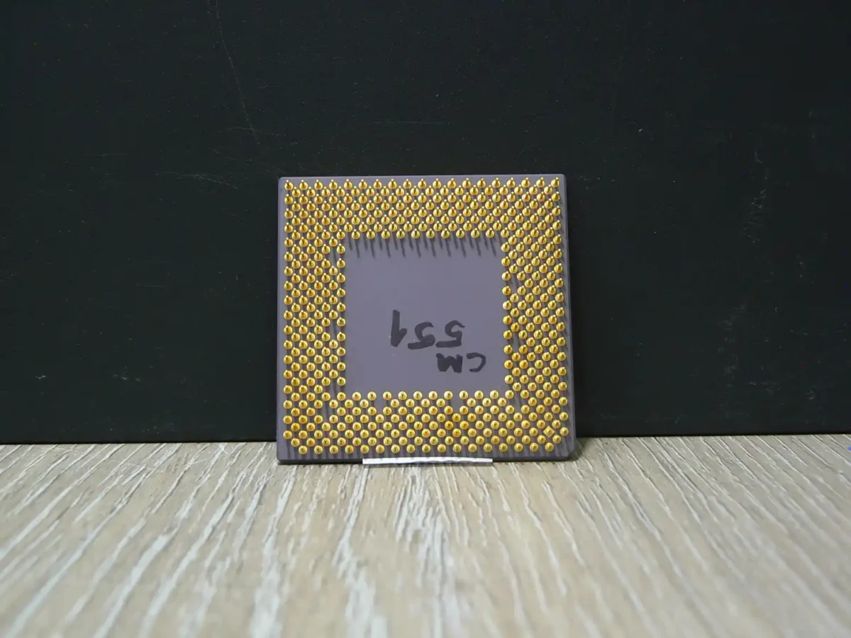 AMD Duron D700AUT1B Socket 462 Processzor - Image 2
