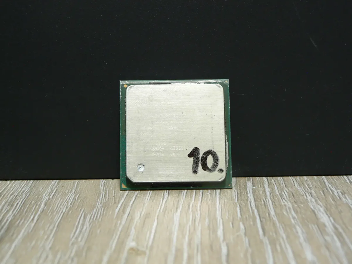 Intel Celeron 2,0GHz/128/400 SL6VY Socket 478 Processzor - Image 1
