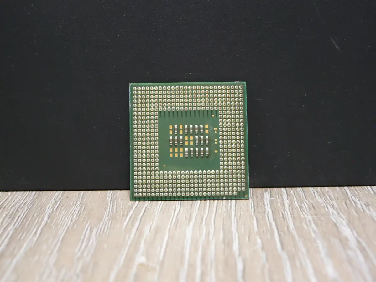 Intel Celeron 2,0GHz/128/400 SL6VY Socket 478 Processzor - Image 2