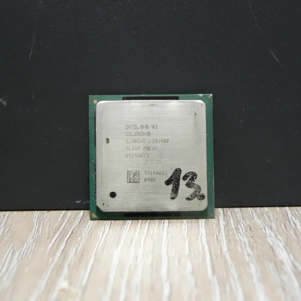 Intel Celeron 2,4GHz/128/400 SL6W4 Socket 478 Processzor