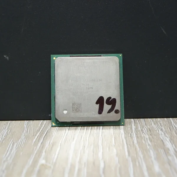Intel Pentium 2,4GHz/512/400 SL65R Socket 478 Processzor