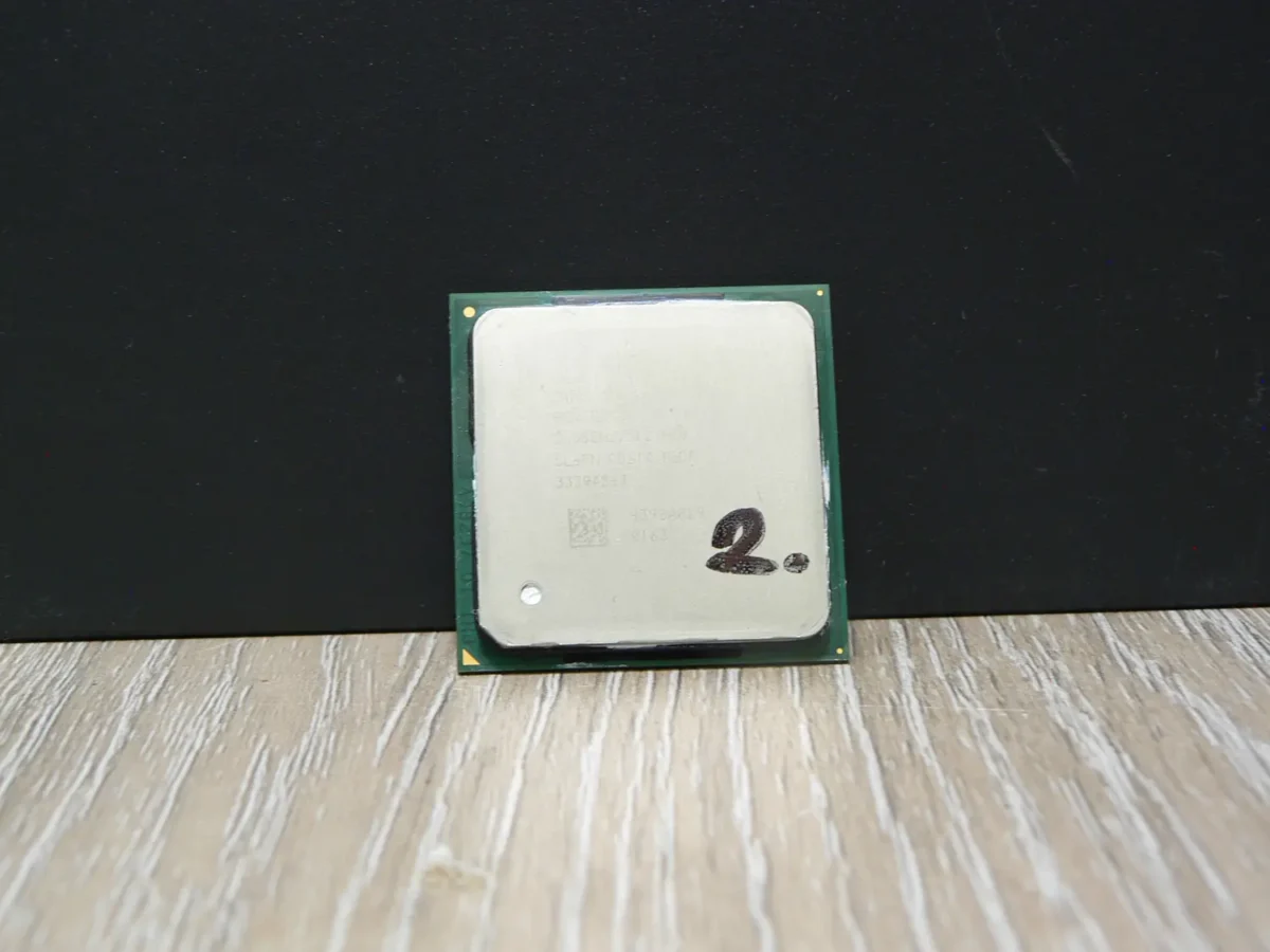 Intel Pentium 4 2,50GHz/512/400 SL6PN Socket 478 Processzor - Image 1