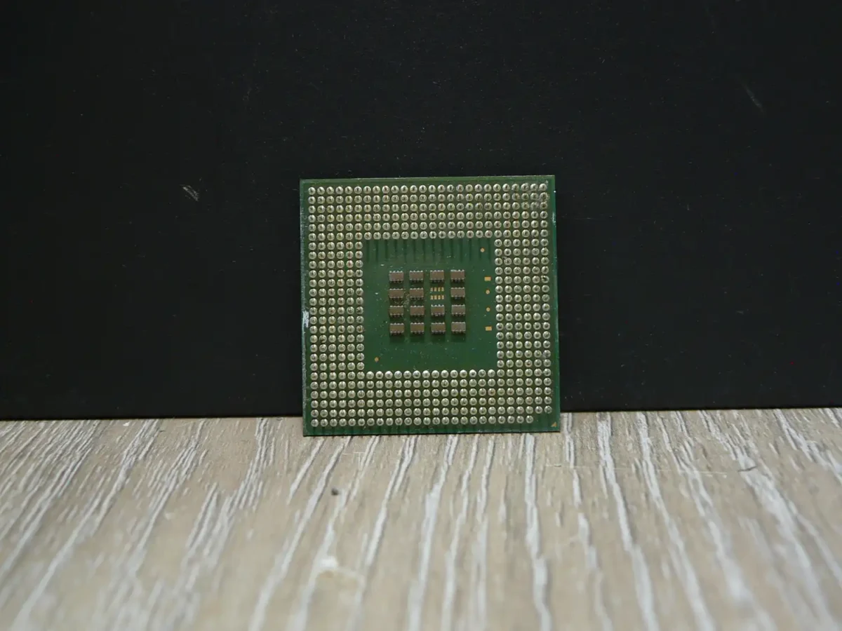 Intel Pentium 2AGHz/512/400/1,5V SL66R Socket 478 Processzor - Image 2