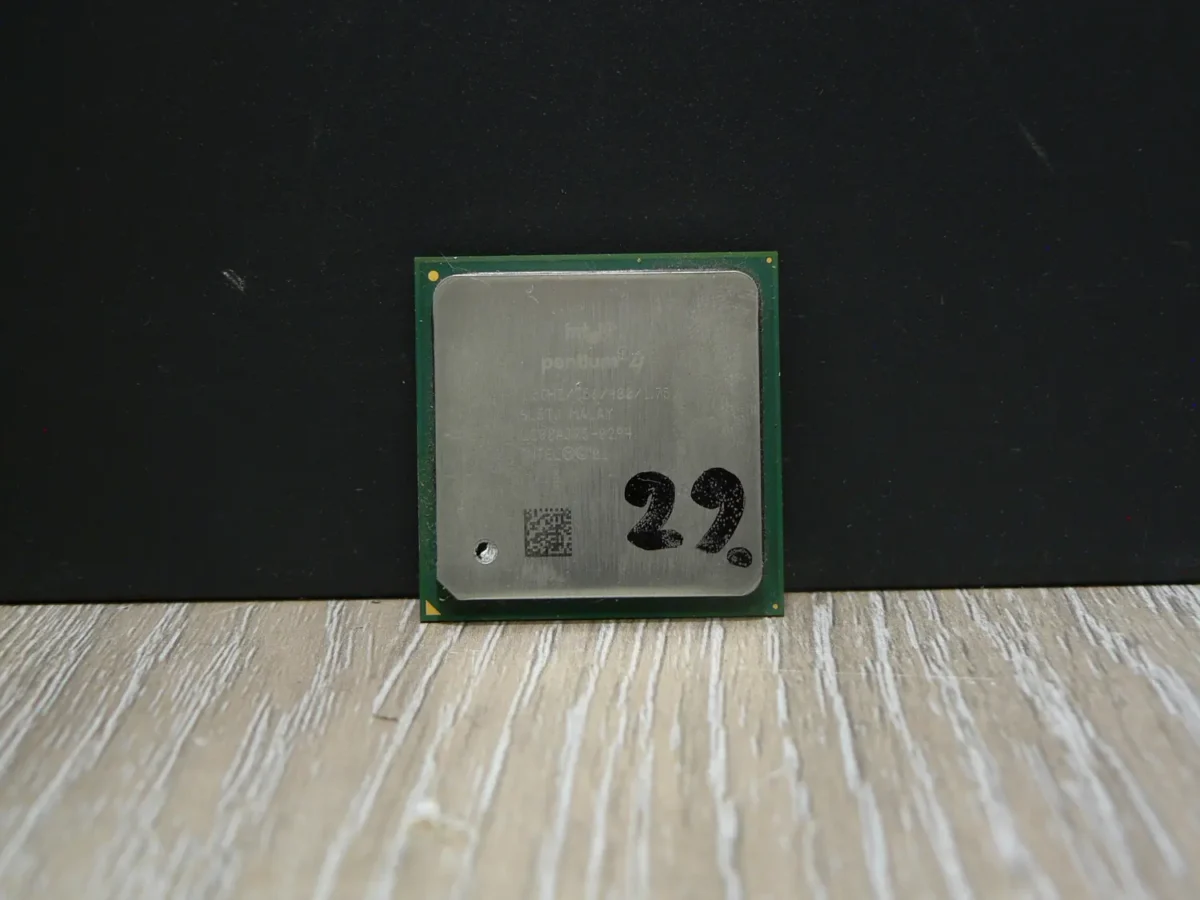 Intel Pentium 1,5GHz/256/400/1,75V SL5TJ Socket 478 Processzor - Image 1