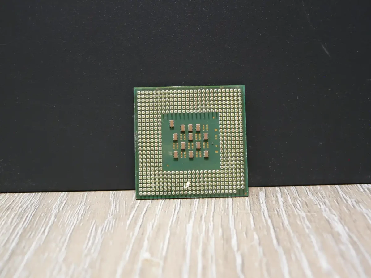 Intel Pentium 4 2,40GHz/512/800 SL6WR Socket 478 Processzor - Image 2