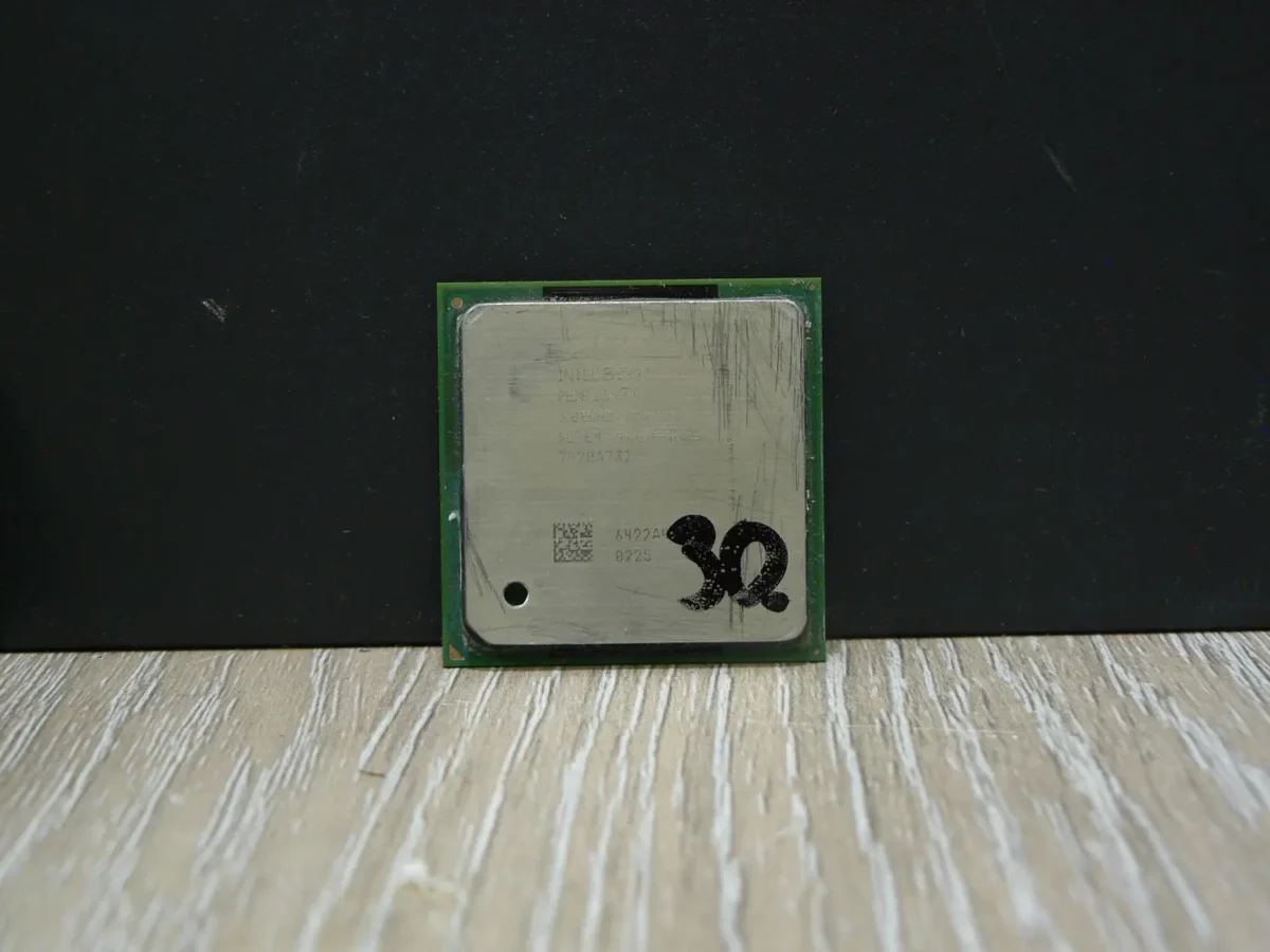 Intel Pentium 3,00GHz/1M/800 SL7E4 Socket 478 Processzor - Image 1