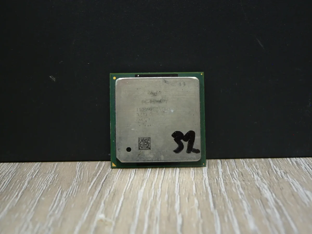 Intel Pentium 1,5GHz/256/400/1,75V SL5TJ Socket 478 Processzor - Image 1
