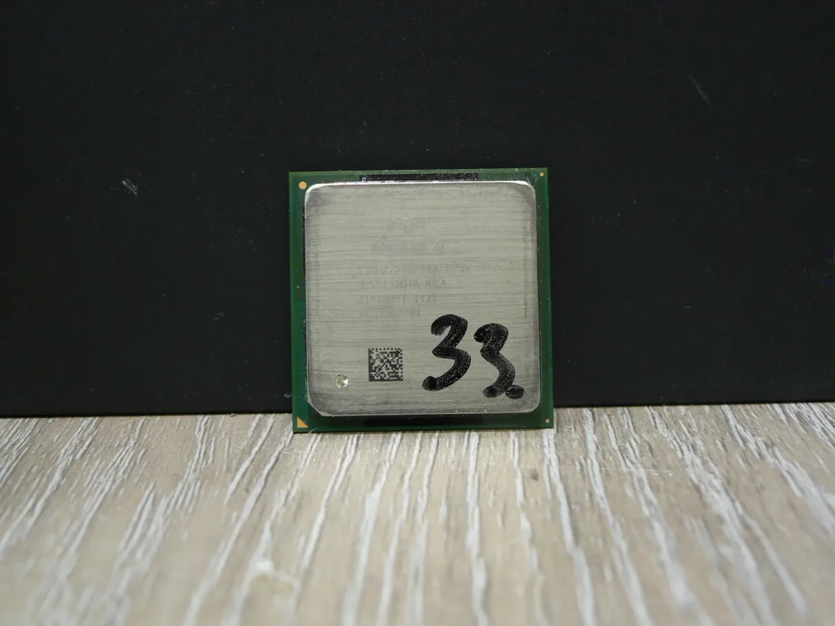 Intel Pentium 1,5GHz/256/400/1,75V SL5TJ Socket 478 Processzor - Image 1