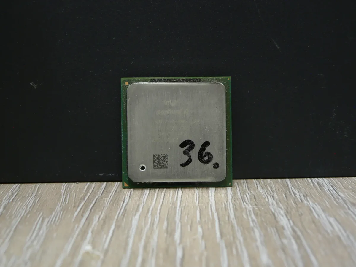 Intel Pentium 1,5GHz/256/400/1,75V SL5TJ Socket 478 Processzor - Image 1