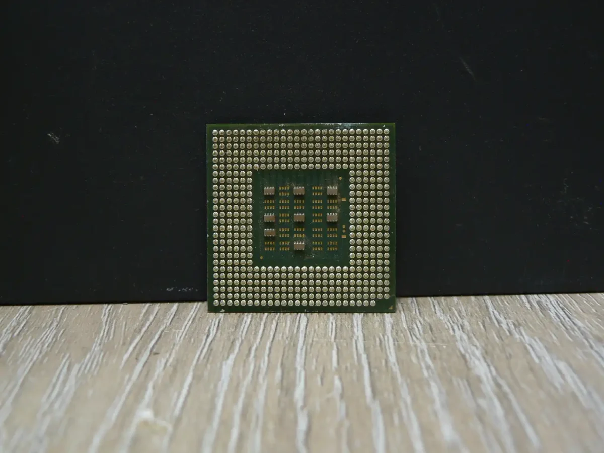 Intel Celeron 1,7GHz/128/400/1,75V SL69Z Socket 478 Processzor - Image 2