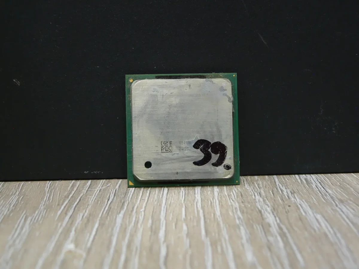 Intel Pentium 4 3,00GHz/1024/800 SL88F Socket 478 Processzor - Image 1