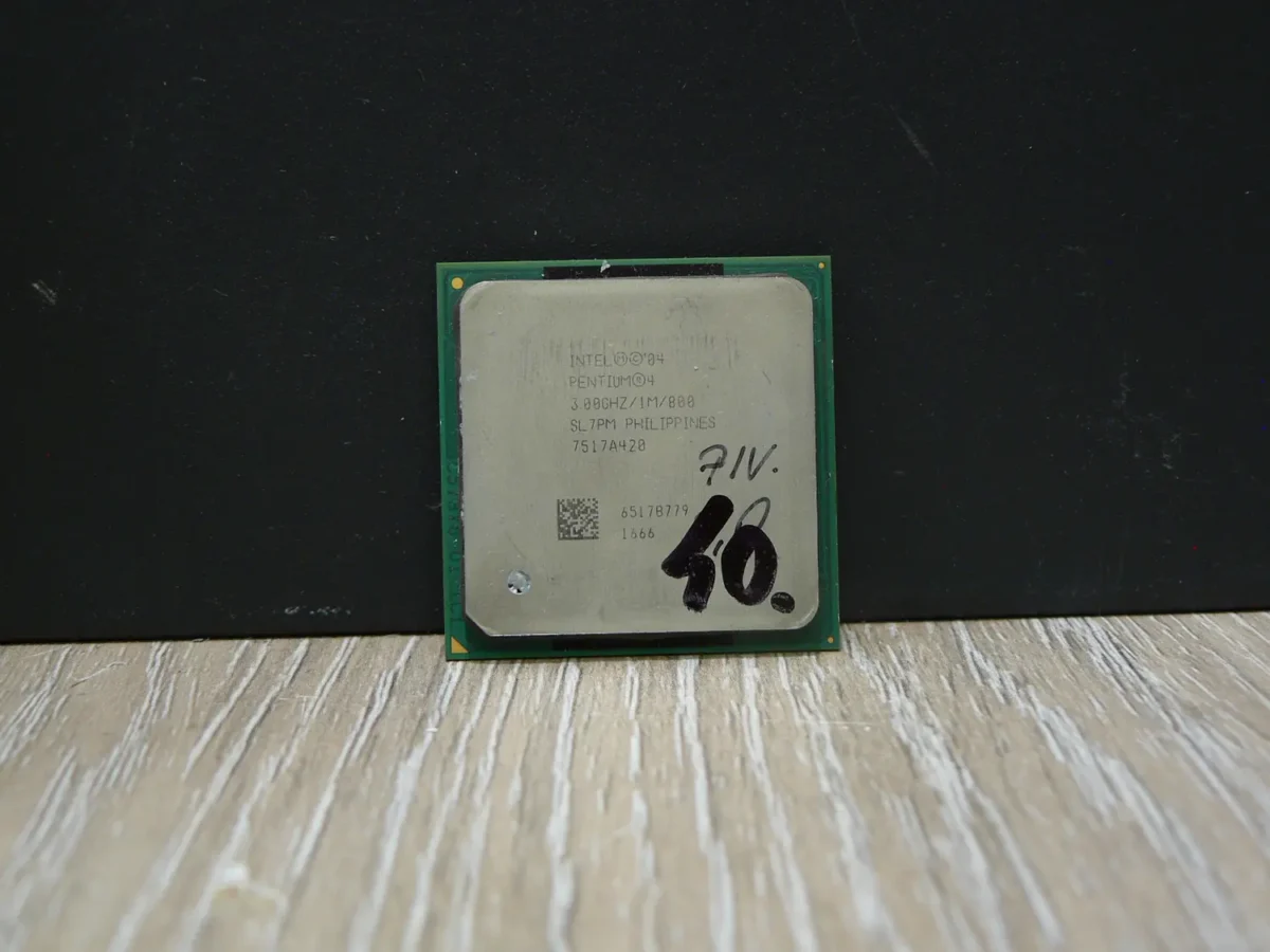 Intel Pentium 4 3,00GHz/1024/800 SL7PM Socket 478 Processzor - Image 1