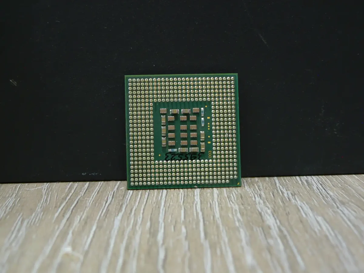 Intel Pentium 4 3,00GHz/1024/800 SL7PM Socket 478 Processzor - Image 2