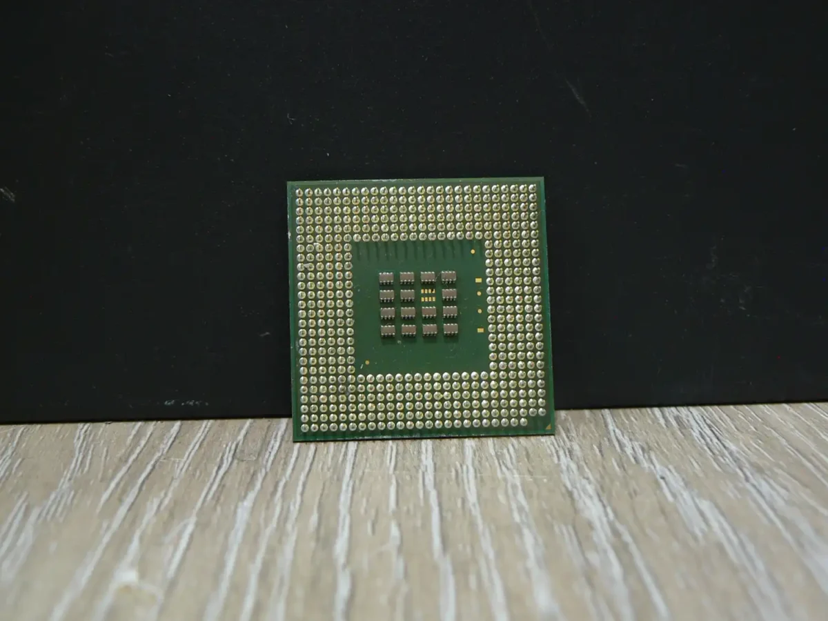 Intel Pentium 4 1,8GHz/512/400 SL68Q Socket 478 Processzor - Image 2