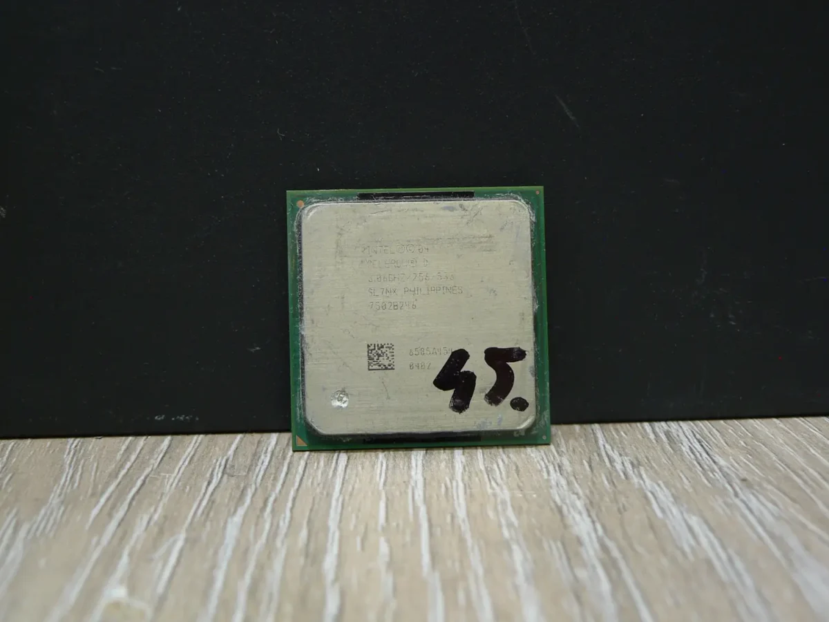 Intel Celeron D 3,06GHz/256/533 SL7NX Socket 478 Processzor - Image 1