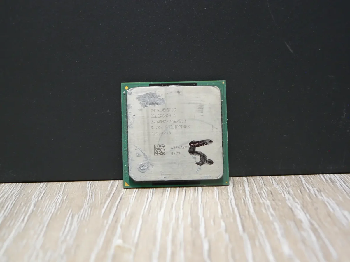 Intel Celeron D 2,66GHz/256/533 SL7KZ Socket 478 Processzor - Image 1
