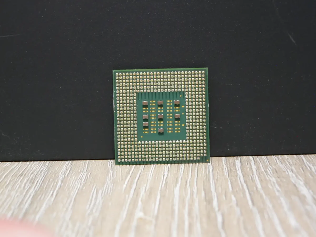 Intel Pentium 4 1,7GHz/256/400/1,75V SL5UG Socket 478 Processzor - Image 2