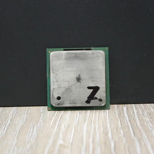 Intel Celeron 2,4GHz/128/400 SL6W4 Socket 478 Processzor