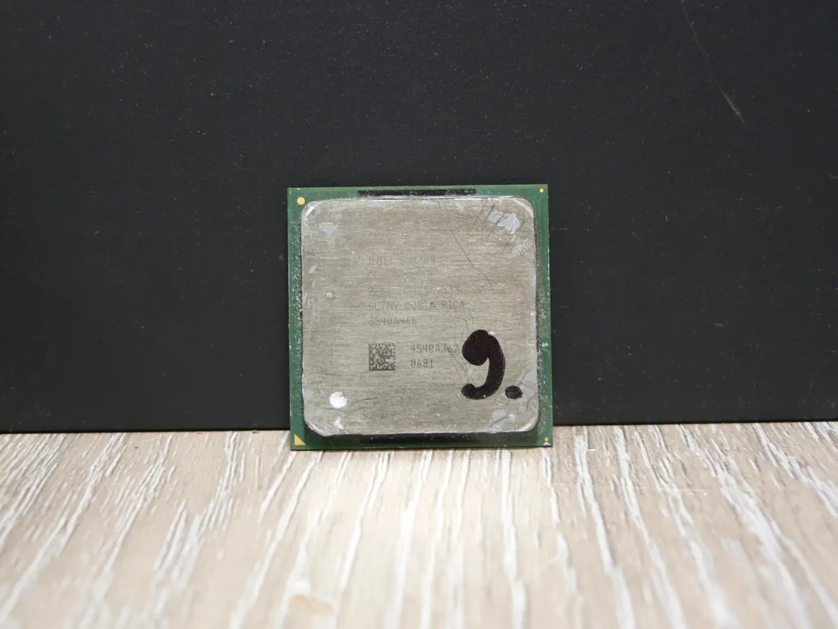 Intel Celeron D 2,66GHz/256/533 SL7NV Socket 478 Processzor - Image 1