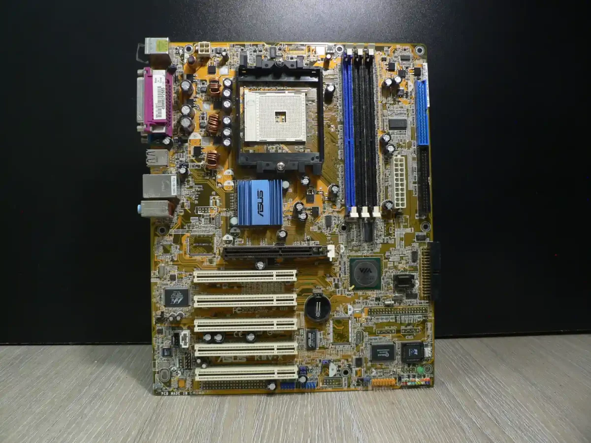 ASUS K8V-X Rev 2.00 Socket 754 Alaplap + Hátlap/IO-Shield - Image 3